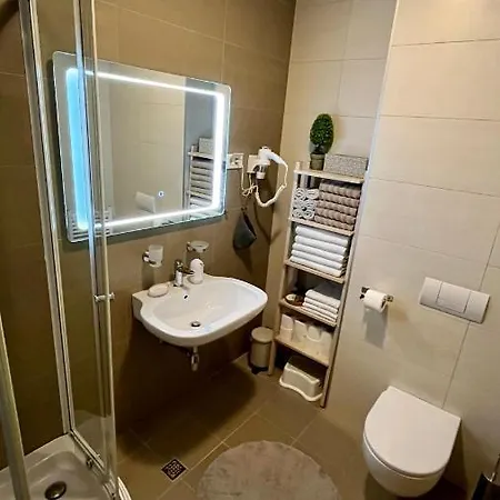 Appartement 533 In Vucko - Private Host
