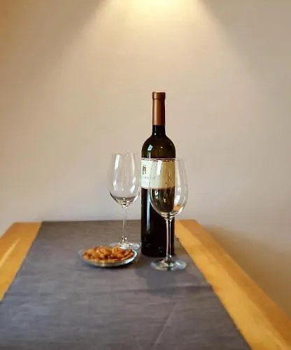 Apartment 533 In Vucko - Private Host 4*