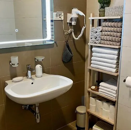 Apartment 533 In Vucko - Private Host