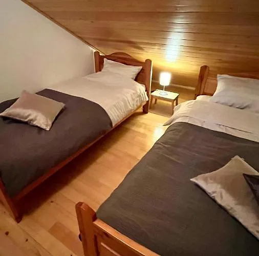 533 In Vucko - Private Host Apartment 4*
